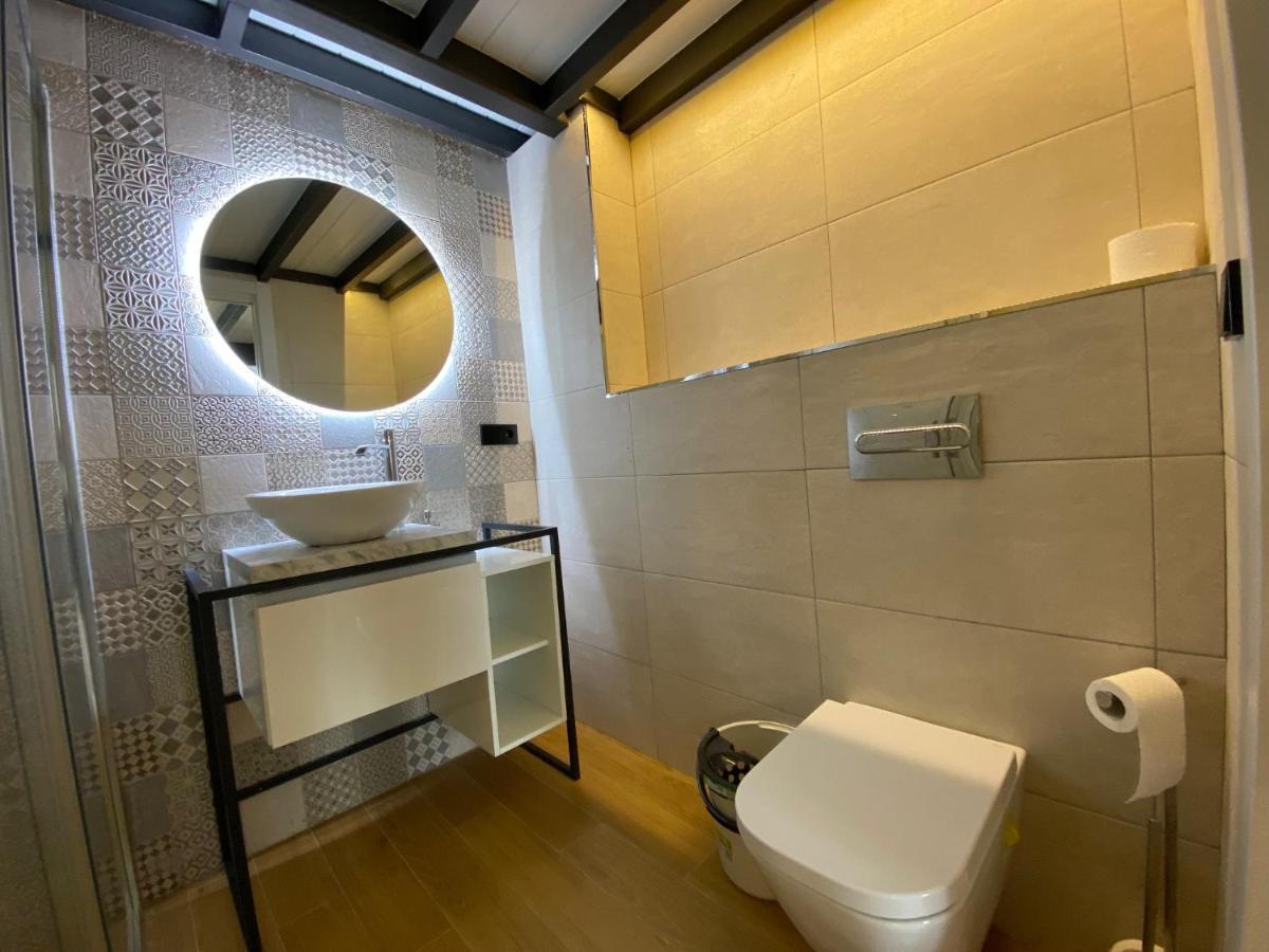 Loft Laura Nervion Lägenhet Sevilla Exteriör bild