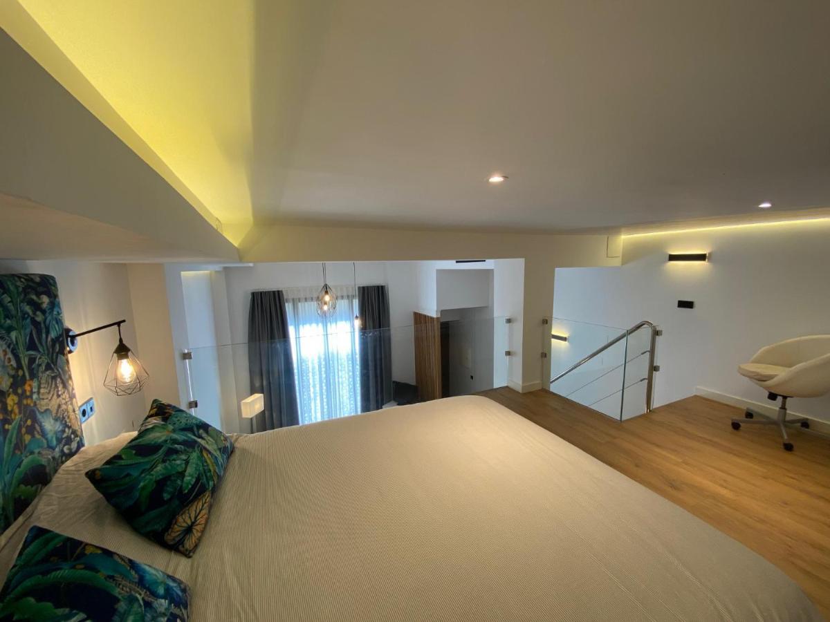 Loft Laura Nervion Lägenhet Sevilla Exteriör bild