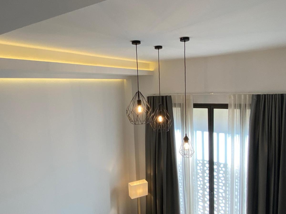 Loft Laura Nervion Lägenhet Sevilla Exteriör bild